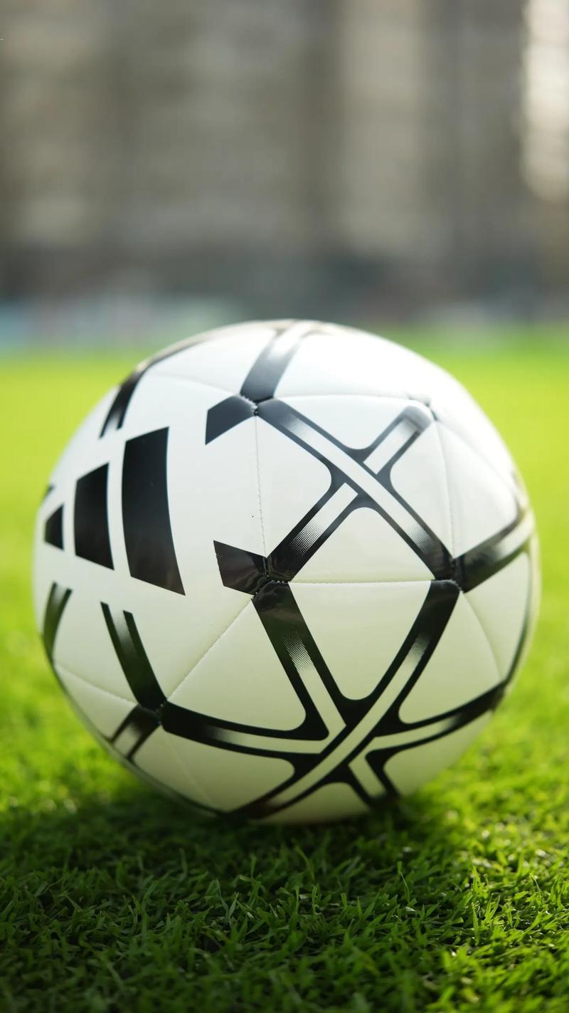 青少年篮球训练场景